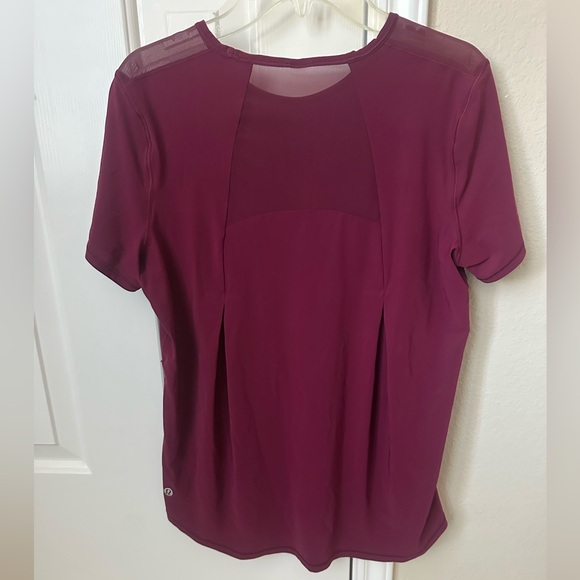 Lululemon Burgundy Mesh Sleeve T-Shirt - Picture 2 of 3